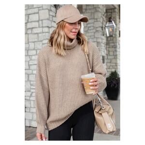 NWT Splendid Oversized Turtleneck Sweater S Tan